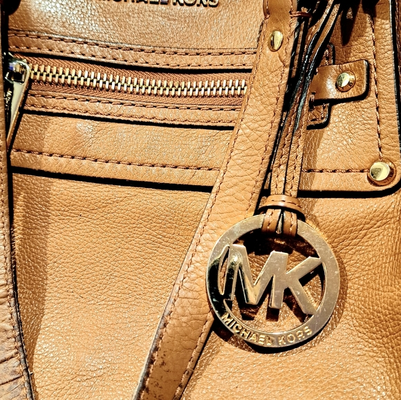 Michael Kors Gilmore Medium East West Leather Satchel Bag - Picture 3 of 7